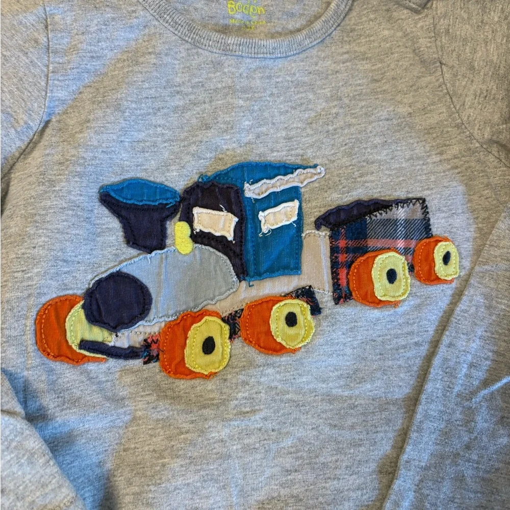 Boden Grey Long Sleeve Tee with Colorful Train Applique